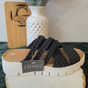 bernie mev. Girl's FX Kate Strappy Sandal in Black